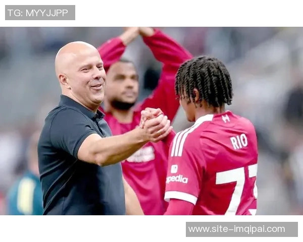 前阿森纳门将策划拳击赛切尔西热刺传奇球员同台竞技